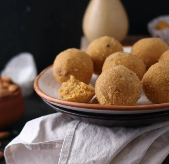 Almond House Besan Laddu